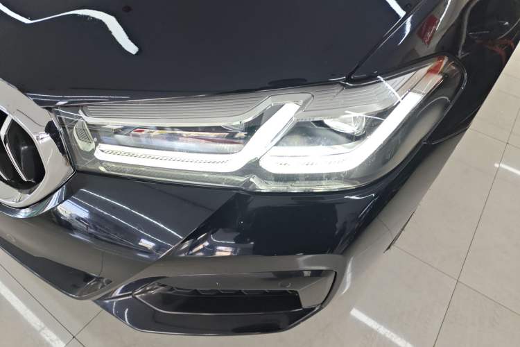 Used BMW 5 Series 2022 Restyled 530Li Leading Edition M Sport Package
