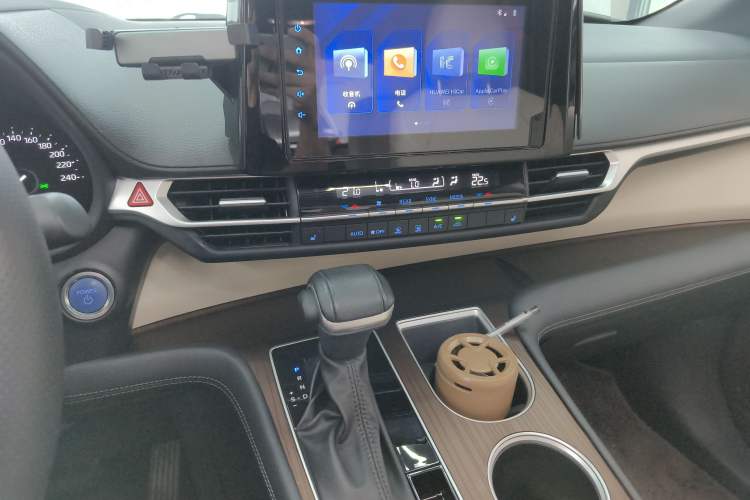 Used Toyota Sienna 2021 2.5L Hybrid Luxury Edition
