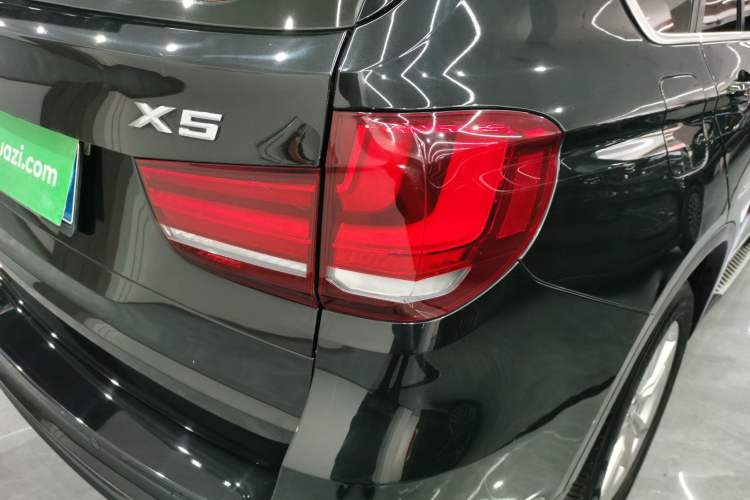 Used BMW X5 2015 xDrive28i
