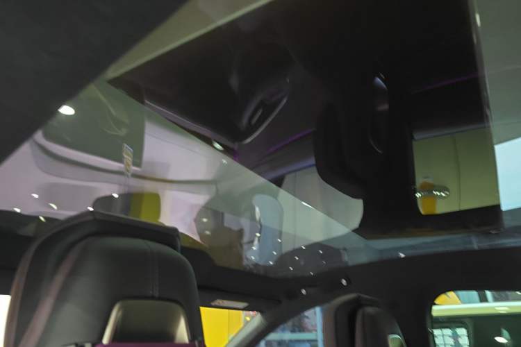 Used  SU7 2024 Rear-Drive Ultra-Long Range Advanced Pro-Level Intelligent Driving Version