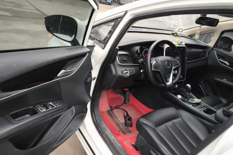 Used BYD Song MAX 2018 1.5T Automatic Smart Connect Elite Model with 6 Seats