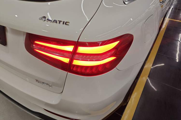 Used Mercedes-Benz GLC 2018 GLC 260 4MATIC Dynamic Edition
