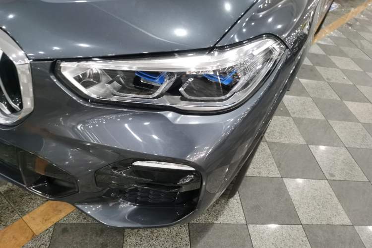 Used BMW X5 2019 xDrive40i Luxury Model with M Sport Package

