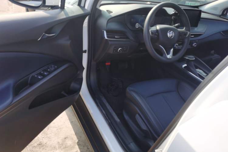 Used Buick Velite 6 2024 450km Range Commuter Version
