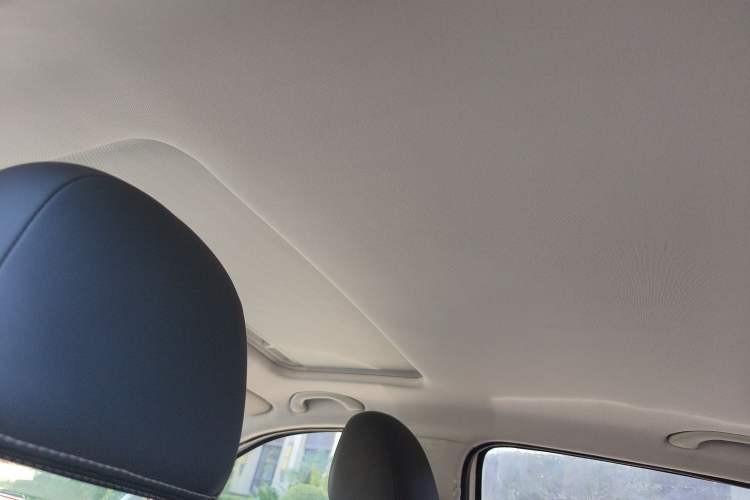 Used Volkswagen Lavida 2015 1.6L Automatic Comfort Edition
