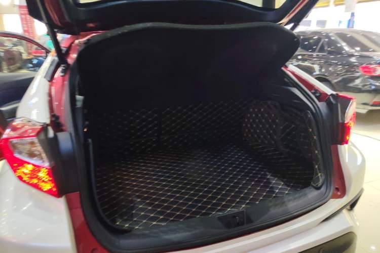 Used Toyota C-HR 2020 2.0L Leading Edition
