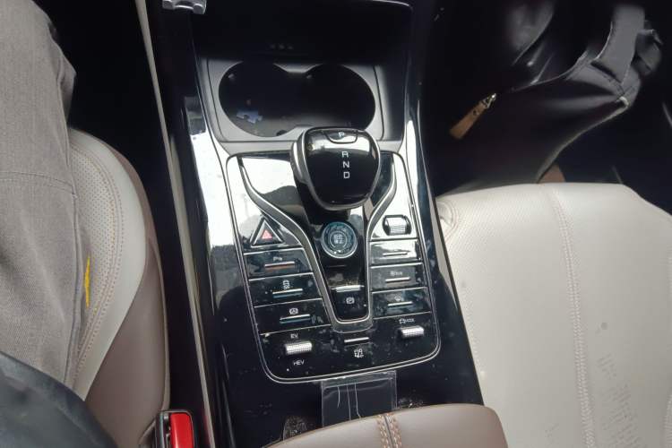 Used BYD Qin PLUS 2024 HONOR Edition DM-i 55KM Leading Model
