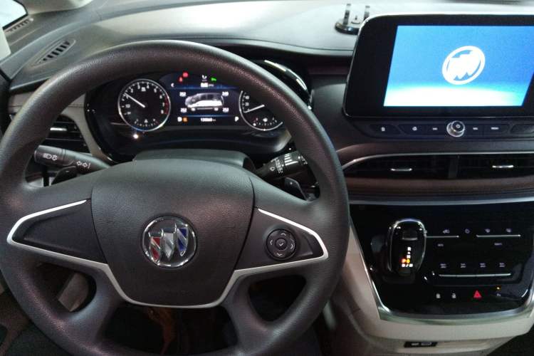 Used Buick GL8 2022 Land Cruiser Executive Class 652T Comfort Model