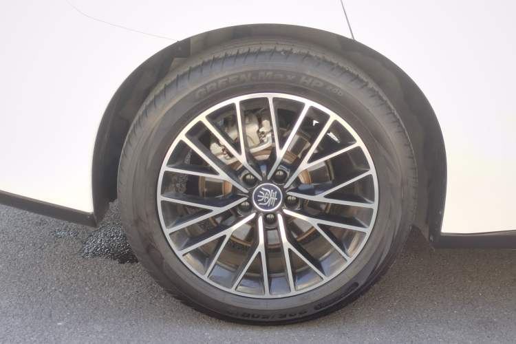 Used BYD Qin L 2024 DM-i 120KM Excellence Model