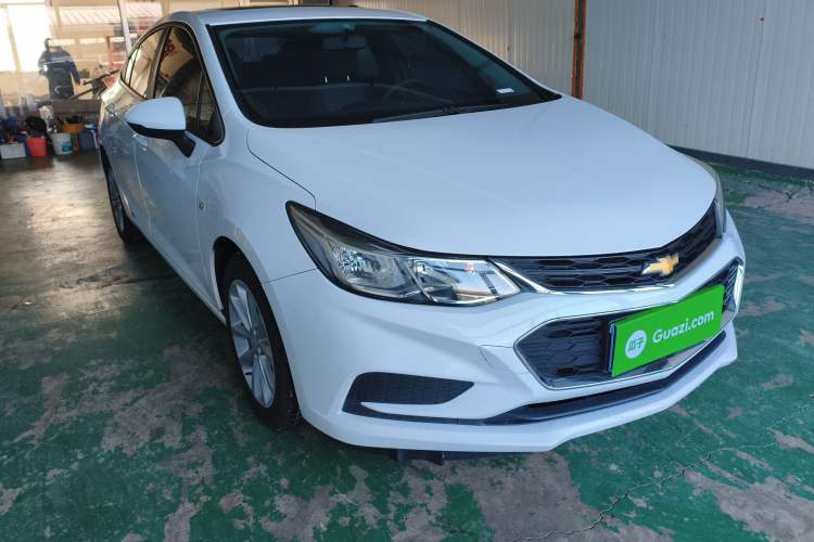 Used Chevrolet Cruze 2017 1.5L Automatic Pioneer Sunroof Edition

