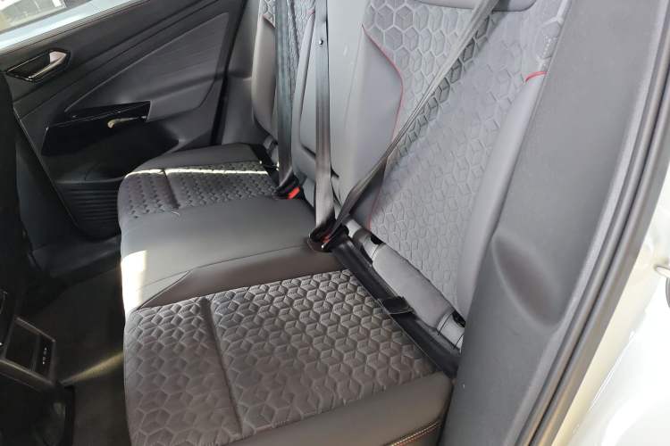 Used Volkswagen ID.4 X 2021 Pro Smart Long-Range Edition
