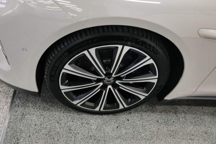 Used Nio ET7 2024 75 kWh Executive Signature Edition
