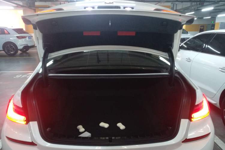 Used BMW 3 Series 2021 Restyled 325Li M Sport Package