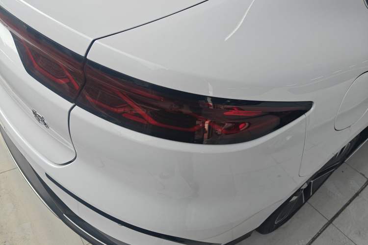 Used BYD Han 2023 EV Champion Edition 605KM Front-Drive Premium Model
