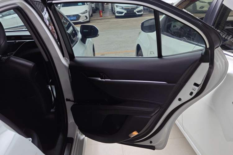 Used Toyota Camry 2019 2.0G Luxury Edition China VI Standard
