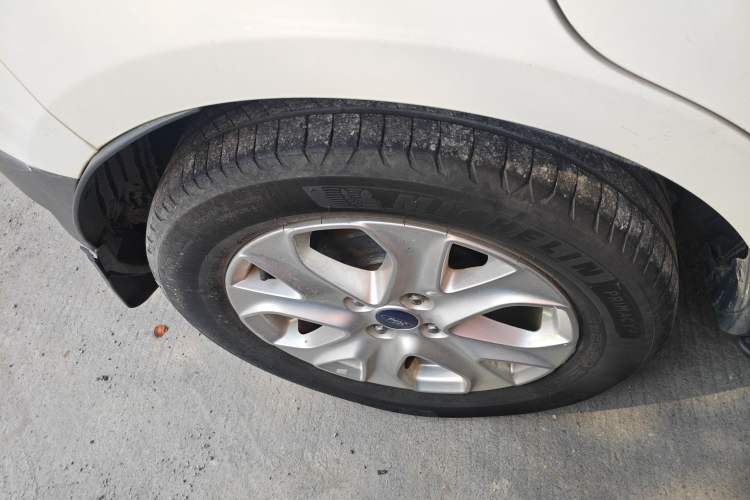 Used Ford EcoSport 2013 1.5L Automatic Fashion Model