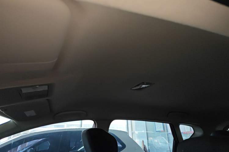 Used Nissan Tiida 2014 1.6L CVT Comfort Model
