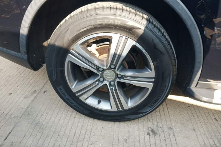 Used BYD Tang 2019 2.0T Automatic SmartConnect Luxury Edition 5 Seats China VI Standard