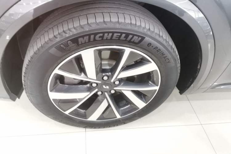 Used Li Auto L8 2023 Air model