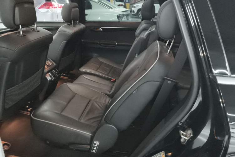 Used Mercedes-Benz R-Class 2017 R 320 4MATIC Business Edition Prestige Model