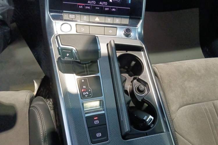 Used Audi A6L 2020 40 TFSI Luxury Dynamic Model
