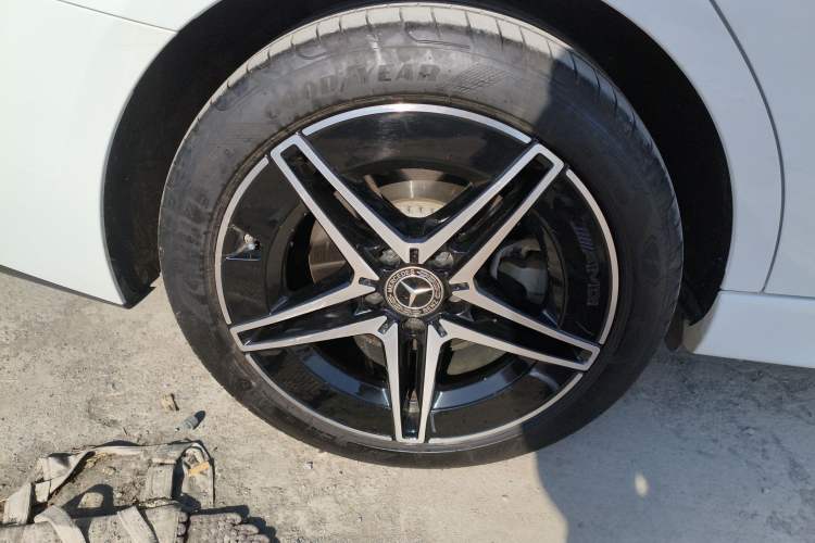 Used Mercedes-Benz C-Class 2024 Facelift C 260 L Night Edition Sport Version
