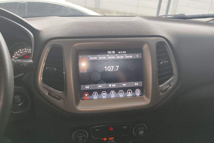 Used  Compass 2019 220T Automatic Enjoyment Version
