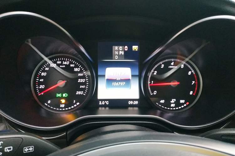 Used Mercedes-Benz V-Class 2018 V 260 Avantgarde Edition China VI