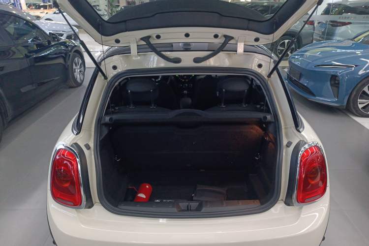 Used  MINI 2016 1.5T COOPER
