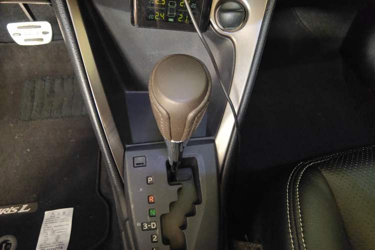 Used Toyota YARiS L Zhi Xian 2015 1.5E Automatic Charm Edition
