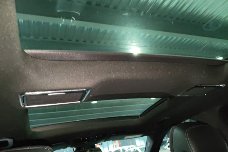 Used Mercedes-Benz GLC 2019 GLC 260 L 4MATIC Dynamic Model