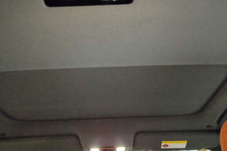 Used Li Auto L8 2023 Pro Model
