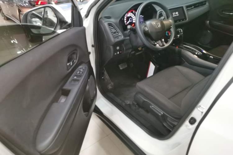 Used Honda Vezel 2022 1.5L CVT Elite Smart Edition
