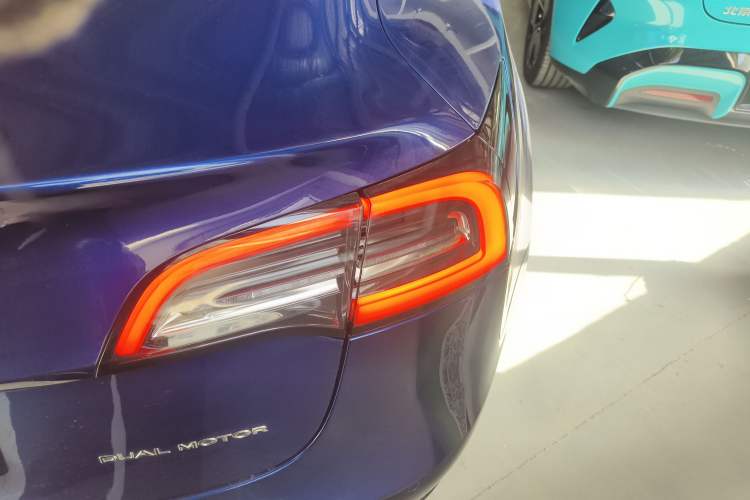 Used Tesla Model 3 2019 Long-Range All-Wheel-Drive Version