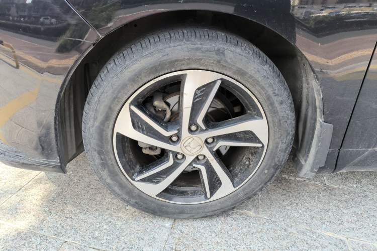 Used Honda Odyssey 2015 Revised 2.4L Luxury Edition
