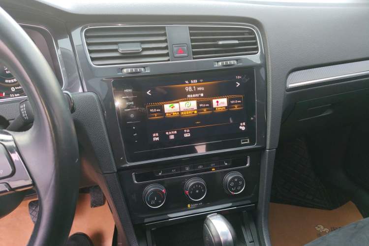 Used Volkswagen Golf 2020 Zhiai Edition 280TSI DSG Luxury Model
