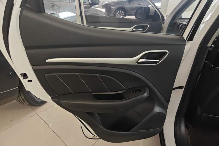 Used MG ZS 2018 1.5L Automatic Luxury Edition China V Standard
