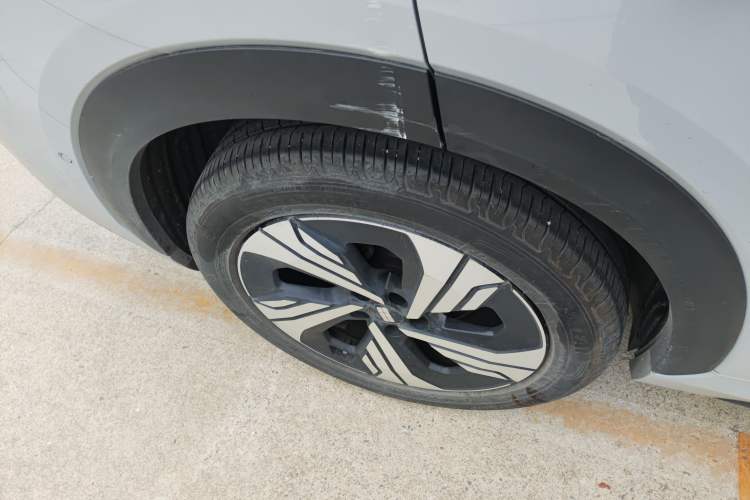 Used  E5 2024 530km Starship Edition
