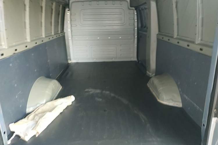 Used Wuling Yangguang 2024 300km Comfort Version with Sealed Windows 60kW
