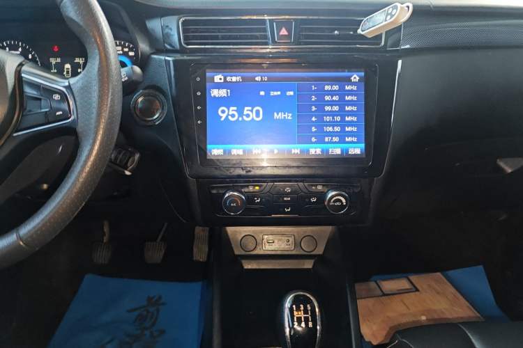 Used Dongfeng Fengon 580 2021 Revised ☆ Star Edition 1.8L Manual Elite Version
