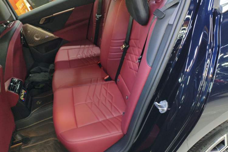 Used BMW 5 Series 2025 530Li Luxury Edition M Sport Package
