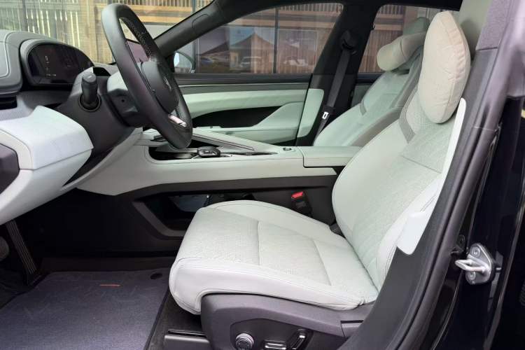 Used Zeekr 001 2024 ME Edition 100 kWh All-Wheel Drive