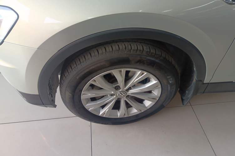 Used Volkswagen Tiguan L 2017 330TSI Automatic Two-Wheel Drive Luxury Edition