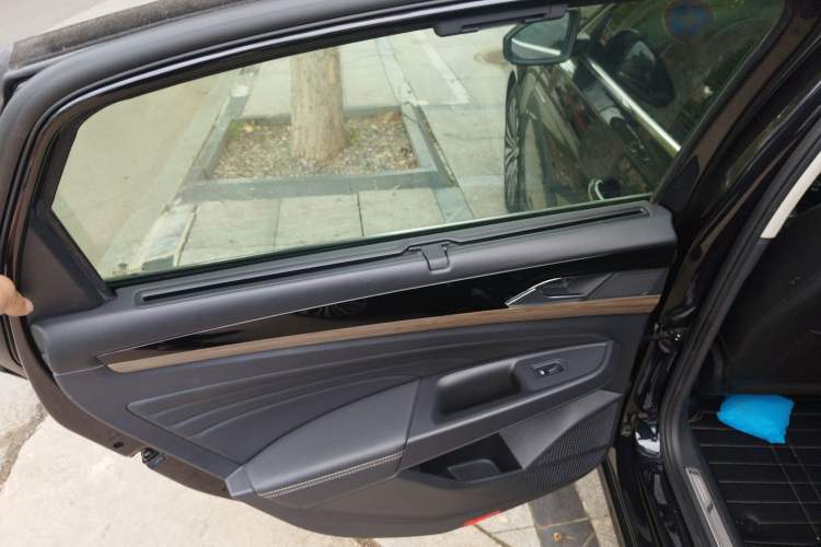 Used Volkswagen Passat 2019 330TSI Luxury Edition China VI Standard
