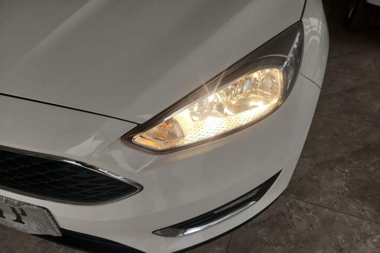 Used Ford Focus 2017 Hatchback 1.6L Automatic Fashion Edition Smart Drive Version