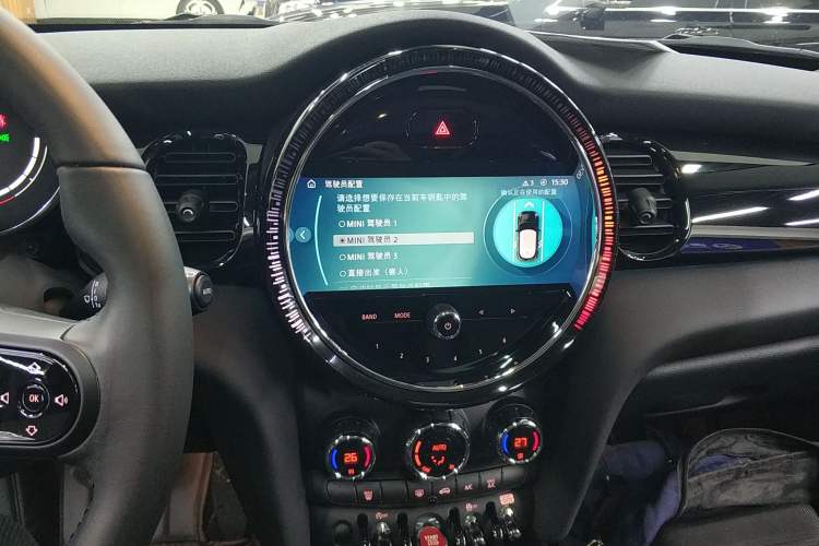 Used  MINI 2023 1.5T COOPER Artist Five-Door Edition
