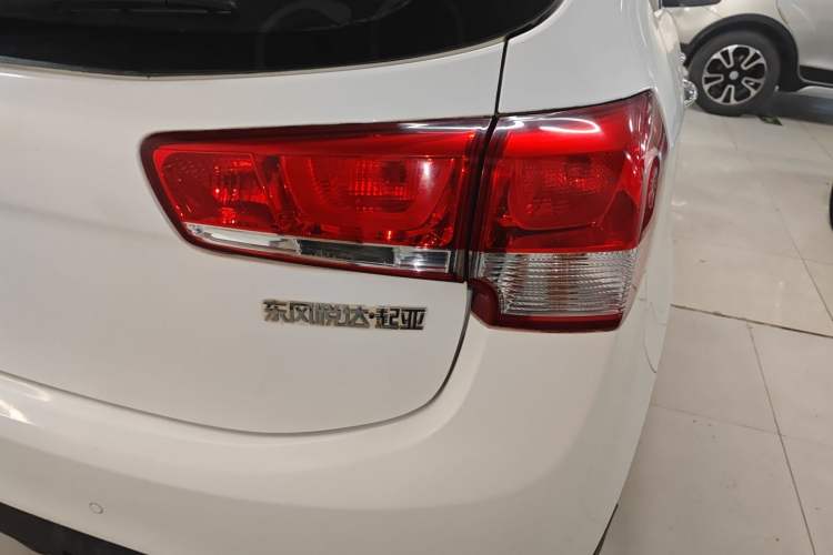 Used Kia K2 2015 Hatchback 1.4L AT GLS Cool Edition
