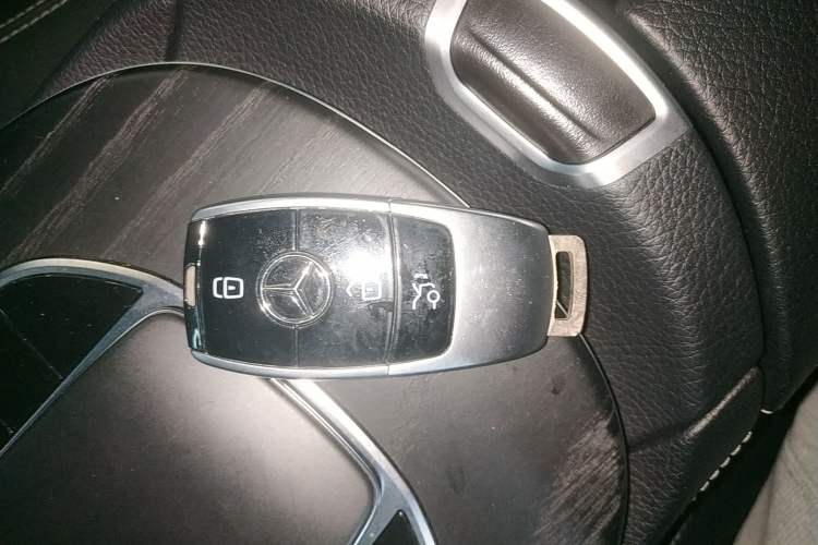 Used Mercedes-Benz E-Class 2020 Restyled E 300 L Sporty and Stylish Edition
