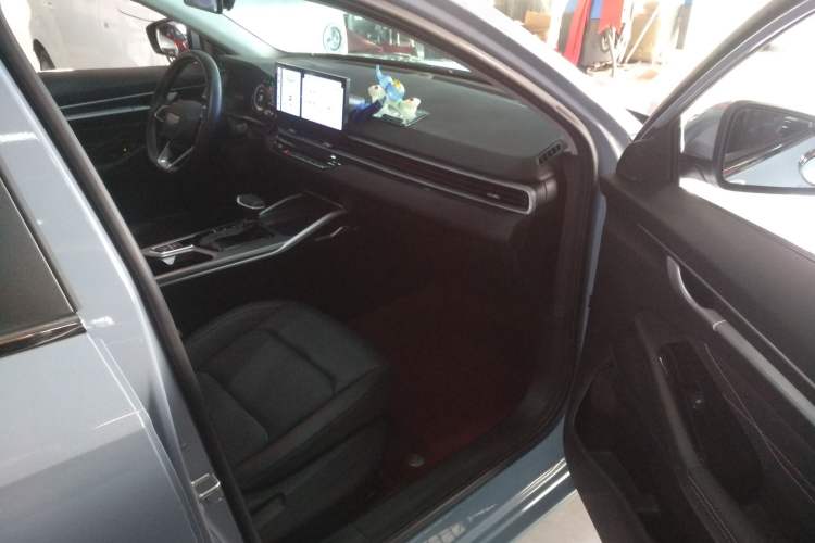 Used Geely Auto Emgrand 2025 4th Generation 1.5L CVT Longteng Edition
