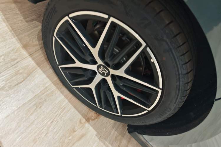 Used BYD Han L 2025 DM-p Four-Wheel-Drive LiDAR Flagship Model
